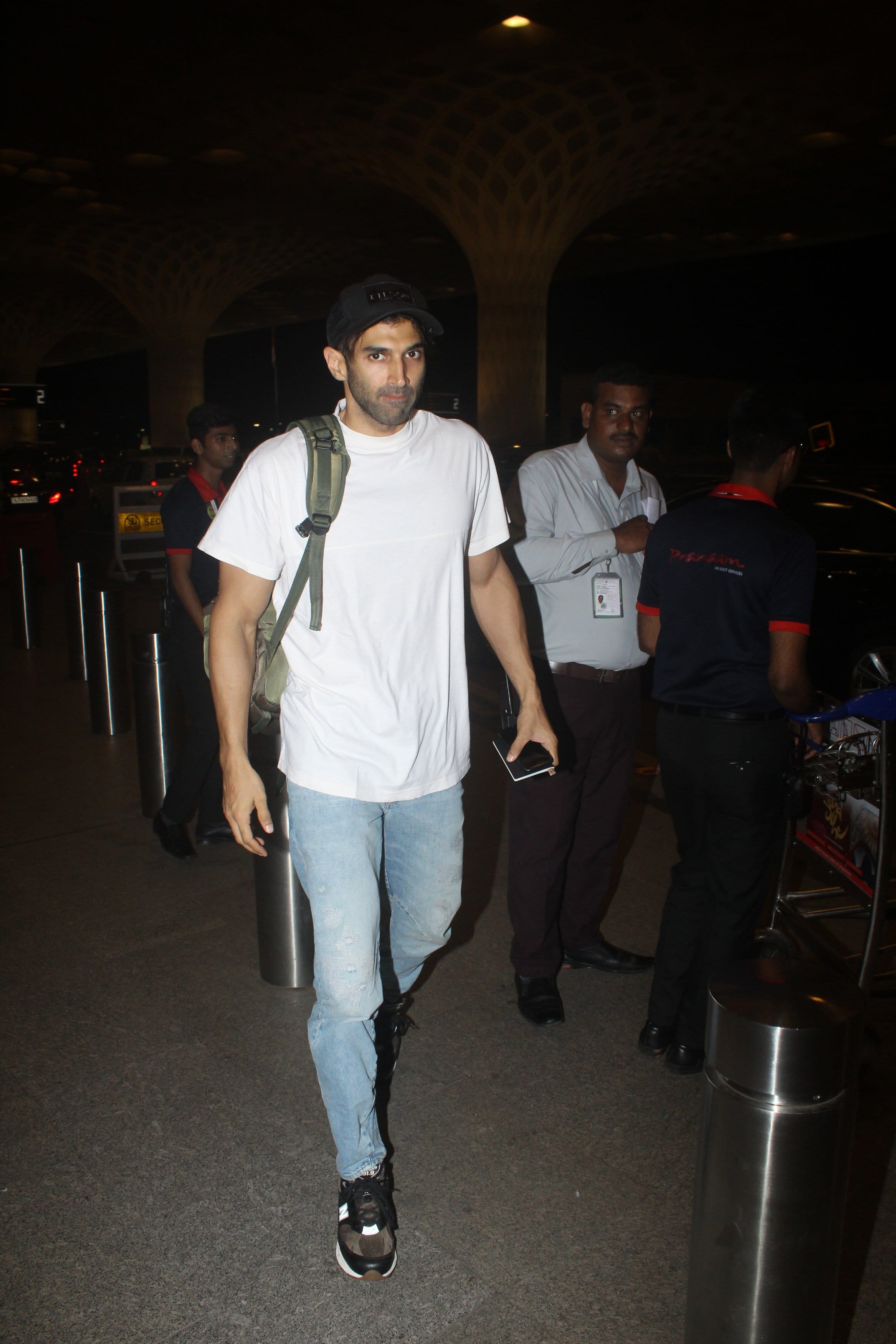 Ajay Devgan to Aamir Khan Rani Mukerji Khushi Kapoor and esha Gupta spotted at mumbai airport