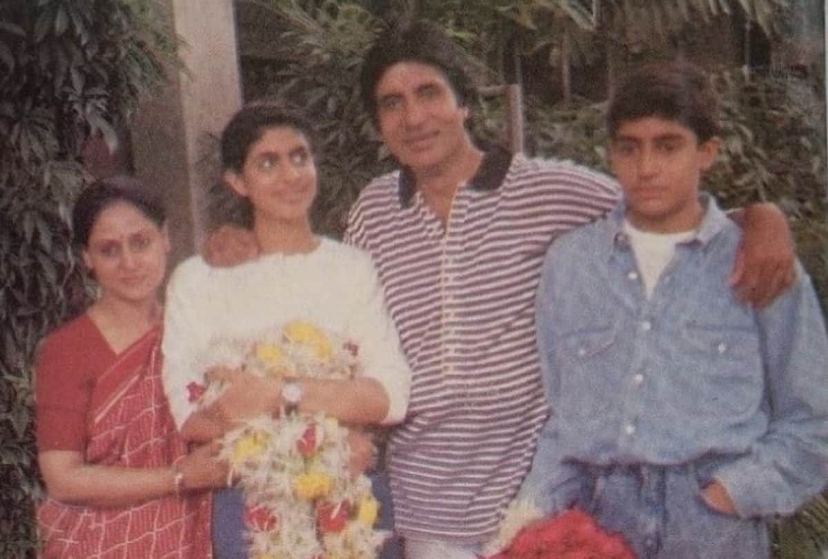 amitabh bachchan complete 50 years in bollywood today released his film saat hindustani