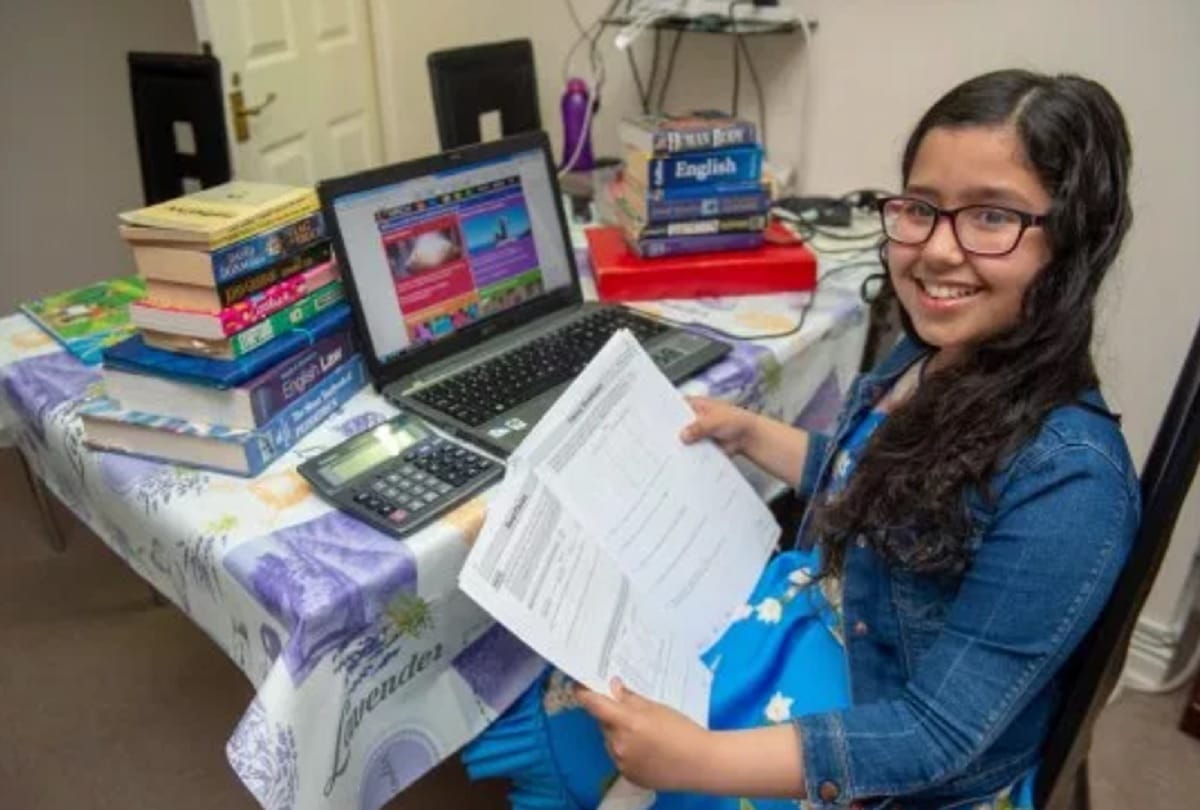 11 year old indian origin girl anushka dixit is smarter than Albert Einstein and Stephen Hawking