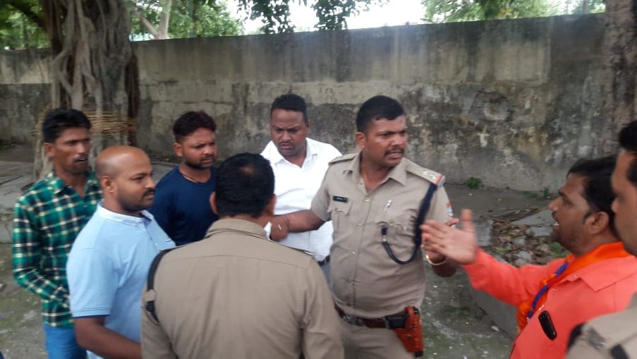 Uttarakhand Nikay Chunav 2019 ruckus between police and Grade holder Minister in bajpur