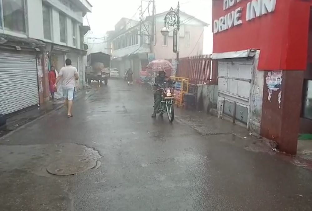 Heavy Rainfall in mussoorie and all over uttarakhand photos