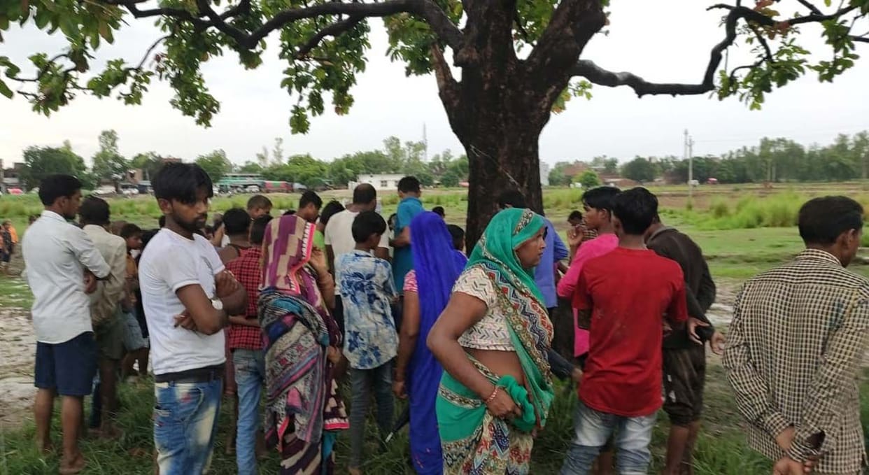 Two deaths due to electricity collapse