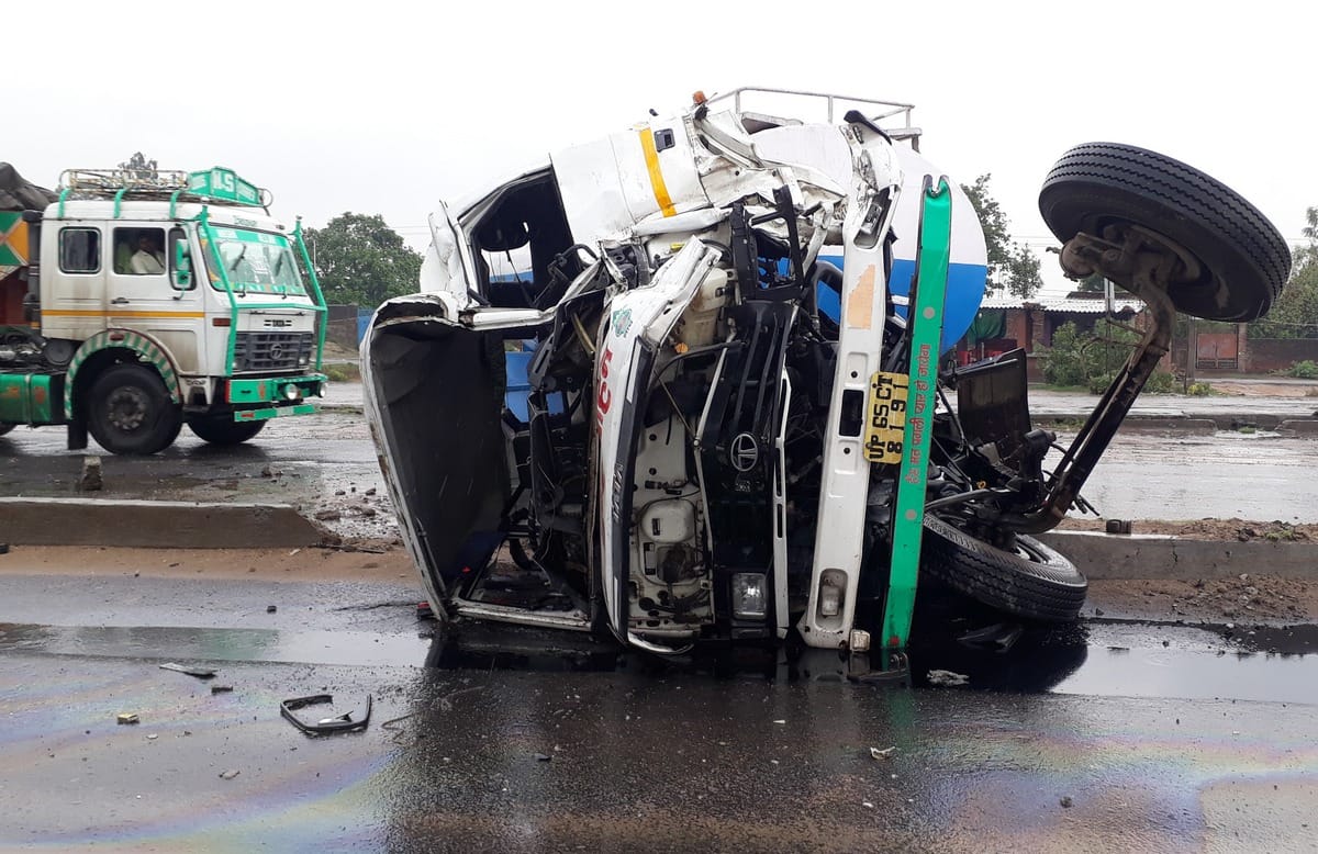two died in milk vehicle collided divider with truck nh 2 chandauli