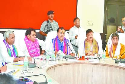 up deputy cm keshav prasad maurya take review meeting of development works in mathura