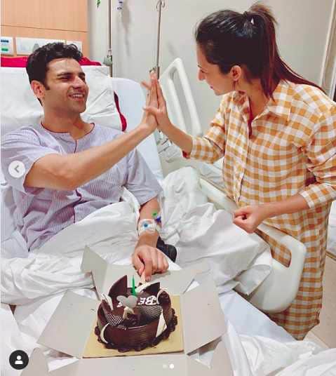 tv couple divyanka couple and vivek dahiya celebrate their wedding anniversary in hospital