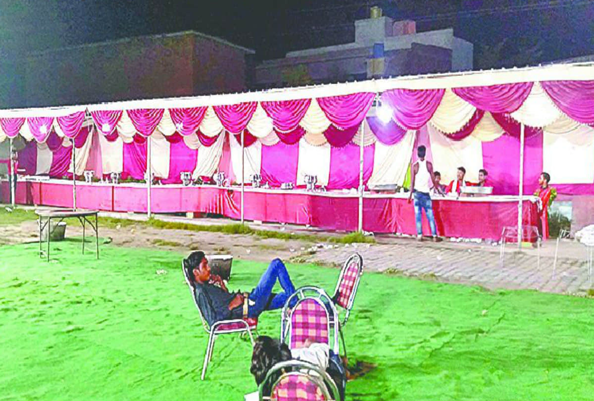 Corona effect varanasi Night curfew in up grahan on band baaja barat about two thousand weddings may be    canceled in banaras amid third wave
