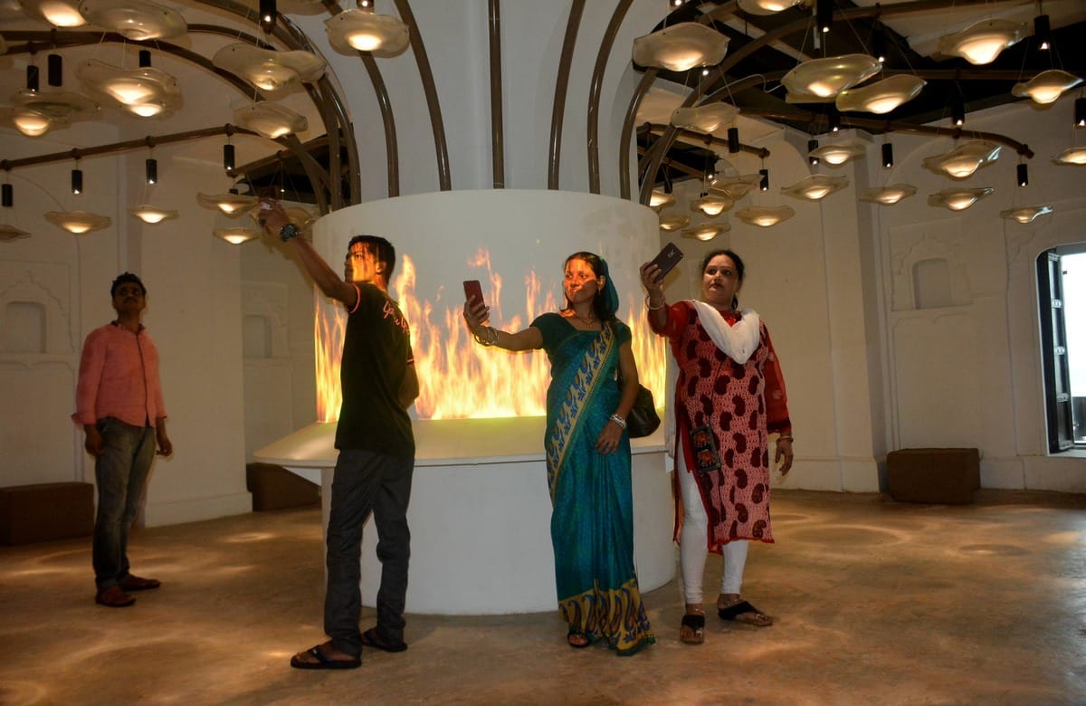 PM Narendra modi visit man mahal virtual museum  in varanasi