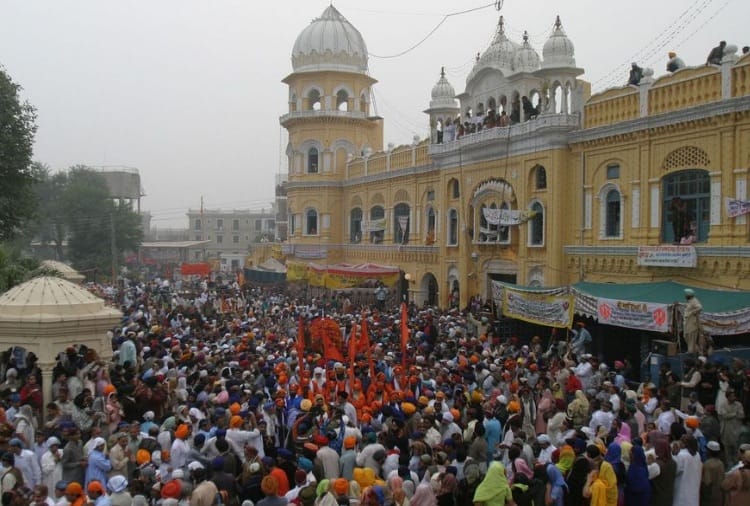 sikh sangat request pakistan pm imran khan for permission to visit nankana sahib without visa