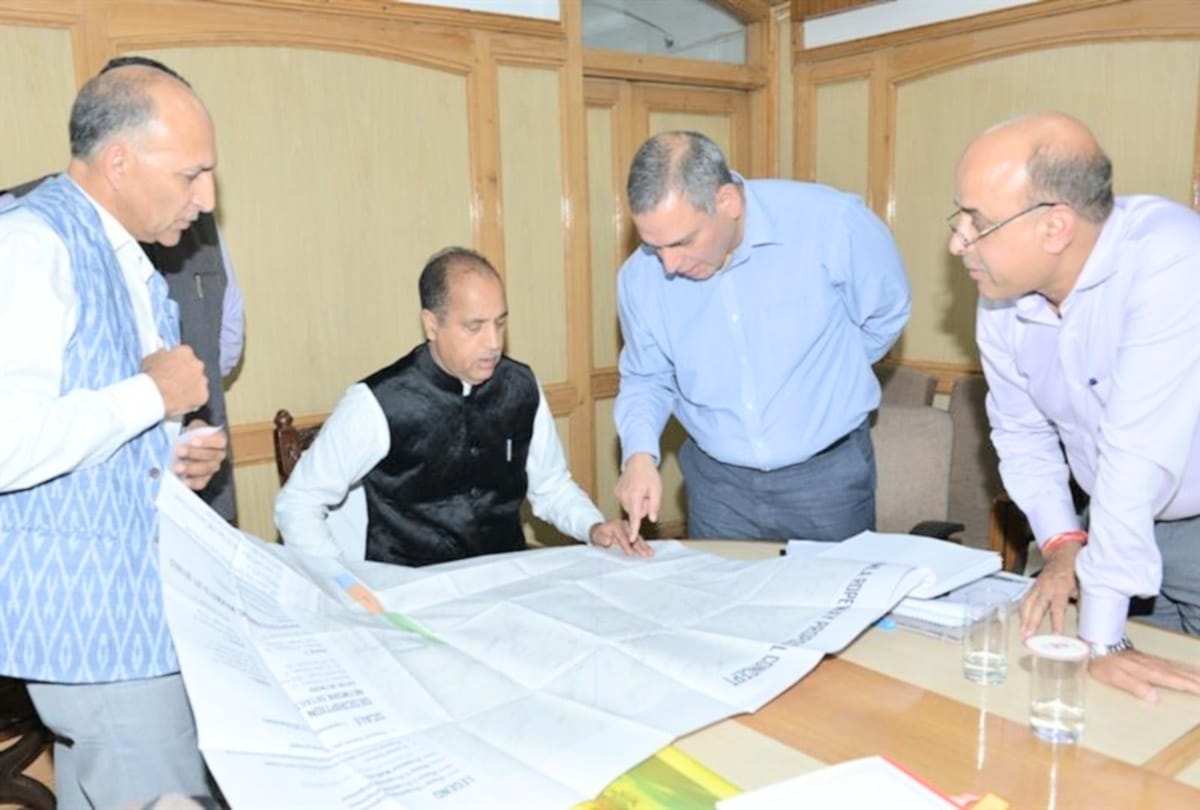 To reduce the pressure on the roads it is necessary to construct ropeway: jairam