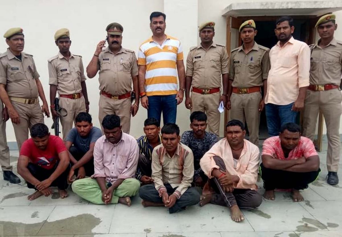 police arrested 8 maharashtra thief in varanasi