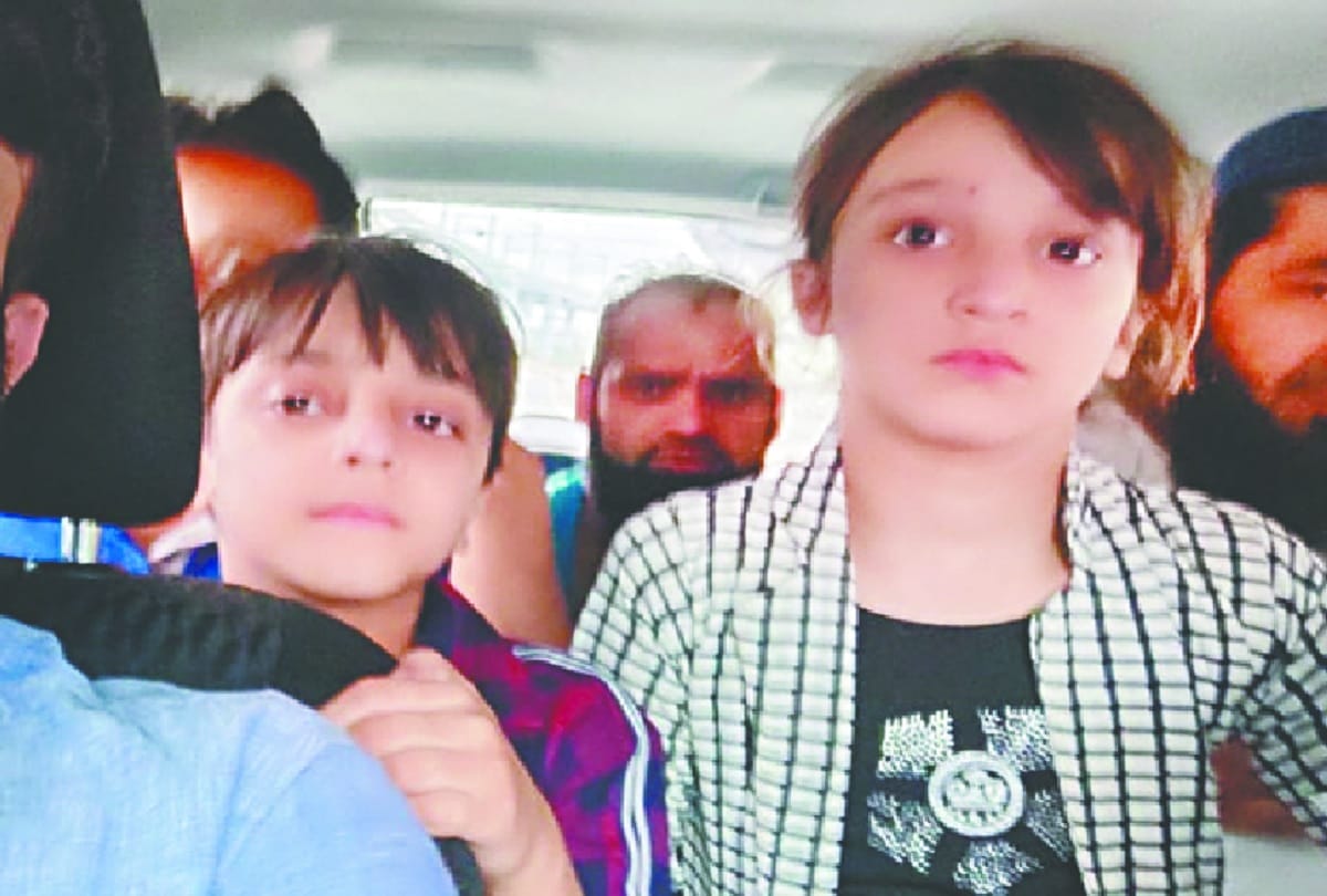 woman asi reunites children with parents st airport