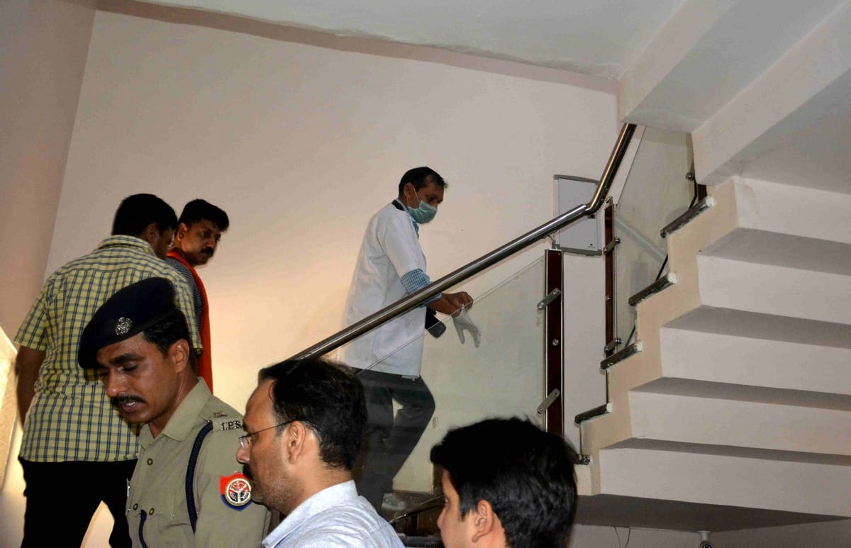 Dr. reena singh death case father tensed for justice his daughter in varanasi