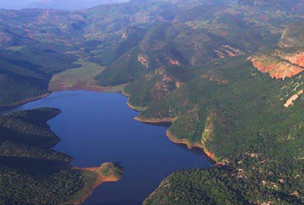 South Africa Mysterious Lake Fundudzi water secret