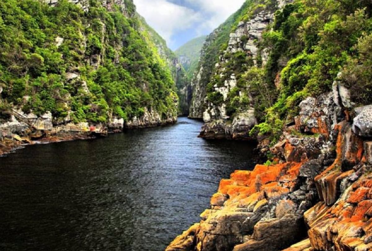 South Africa Mysterious Lake Fundudzi water secret