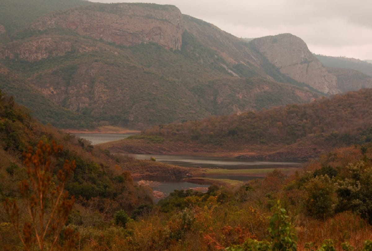 South Africa Mysterious Lake Fundudzi water secret