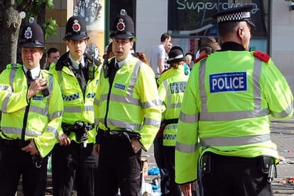UK: लंदन पुलिस से भिड़े गाजा में सीजफायर की मांग कर रहे फलस्तीन समर्थक, इस्राइल के खिलाफ कर रहे थे नारेबाजी palestine supporters demanding ceasefire in Gaza clashed with London Police