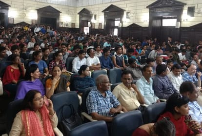 Lucknow University education session starts today.
