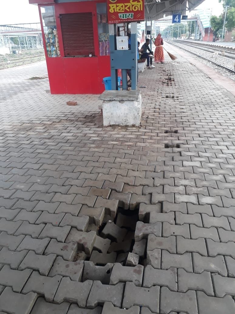 Many places on the Rambaab railway station
