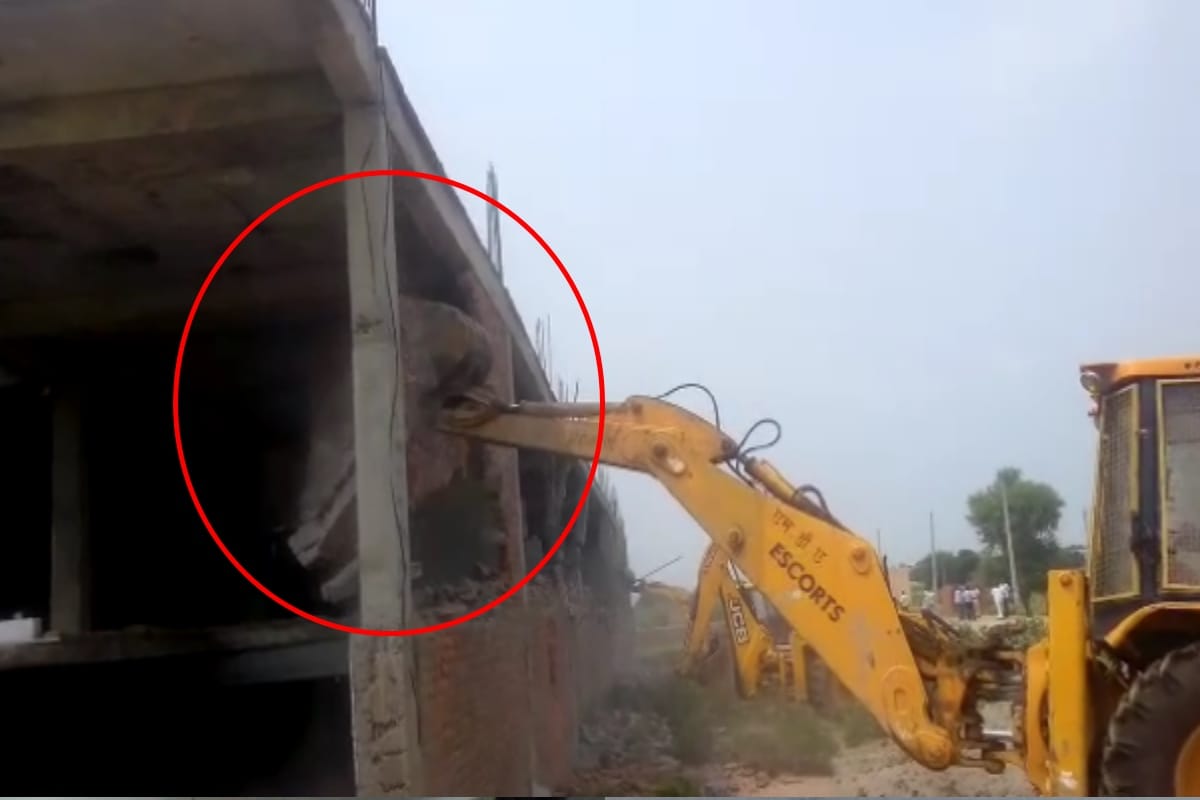 Badar Ali illegal hospital destroyed by MDA in Meerut
