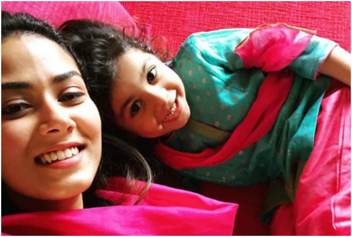 shahid kapoor daughter misha kapoor captured mother mira rajput photo gone viral on instagram