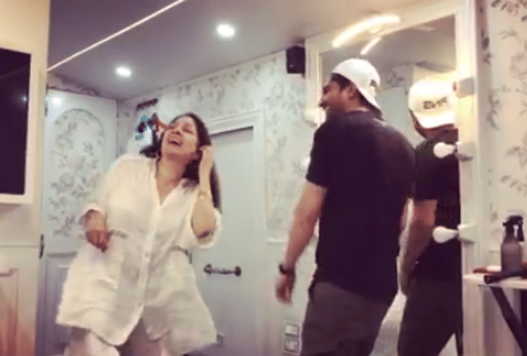 neena gupta dance step with jassie gill video goes viral