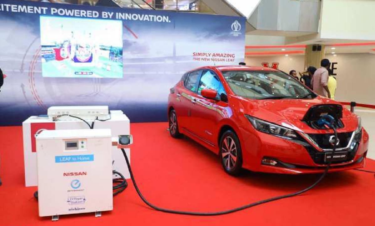 Nissan Leaf Electric Car can power a house or business for 2-4 days, could be launched next year