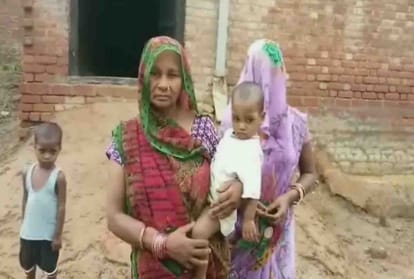 2 year old child whose head was stuck in a utensil was rescued by villagers