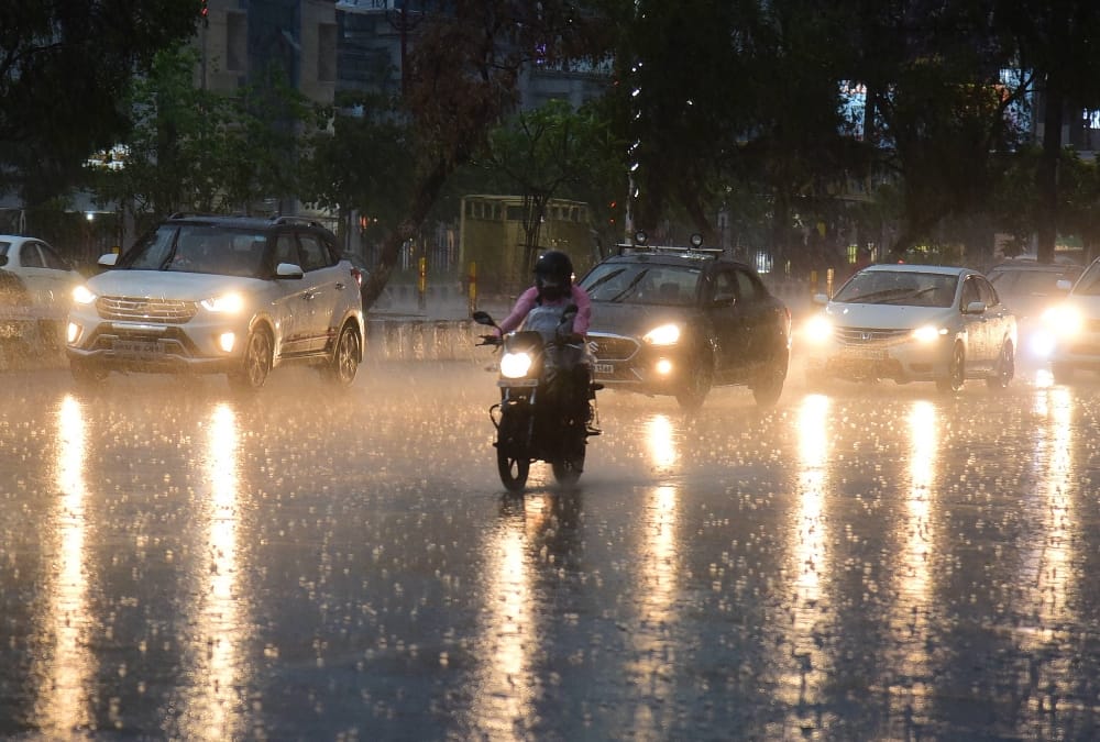 Today Weather Update forecast in month of july in lucknow