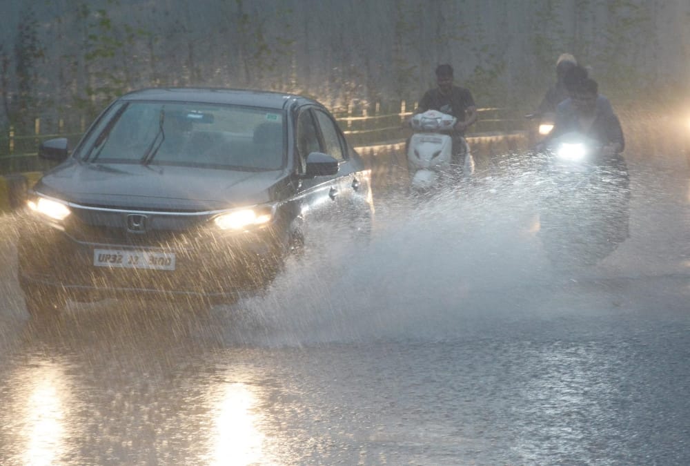 Raining cat and dog makes life difficult in Mordabad UP