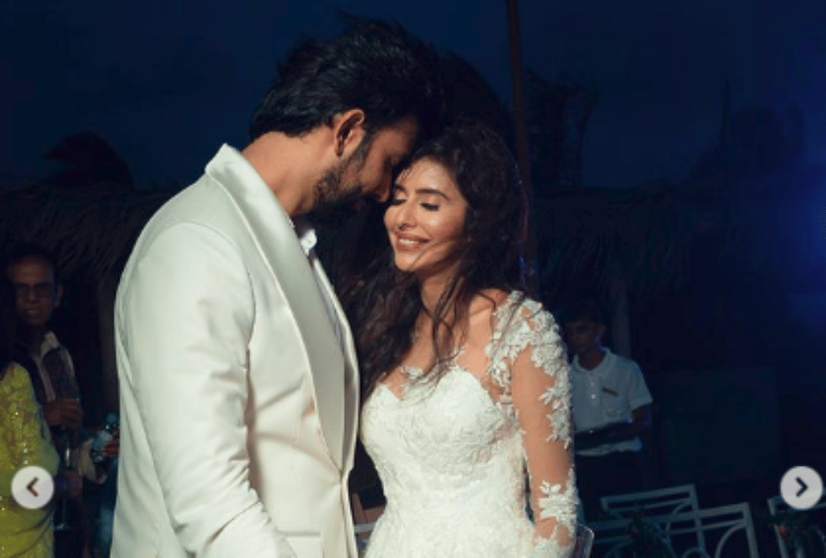 Amidst Separation Rumours Sushmita Sen Sister in Law Charu Asopa Says Herself a Beautiful and Hot Wife