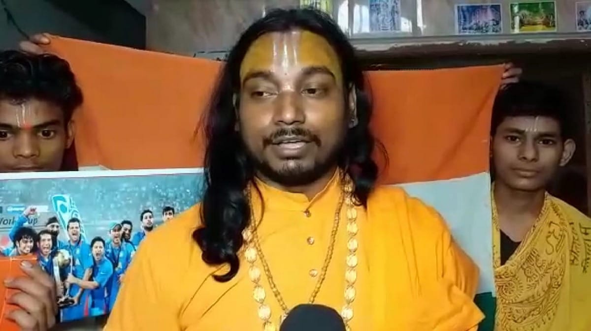 World cup semifinal people offer prayers for team india in varanasi