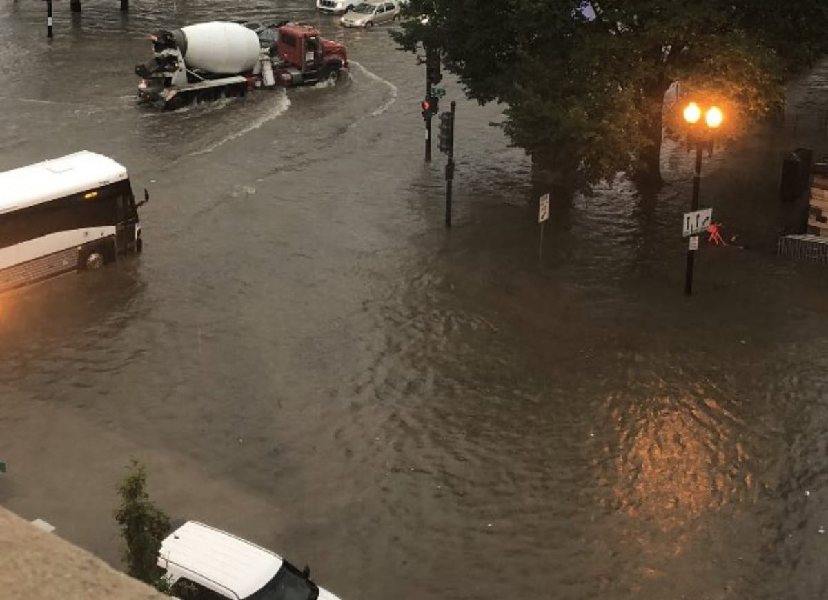 United States of America: Heavy rains swamped the national capital on Monday morning
