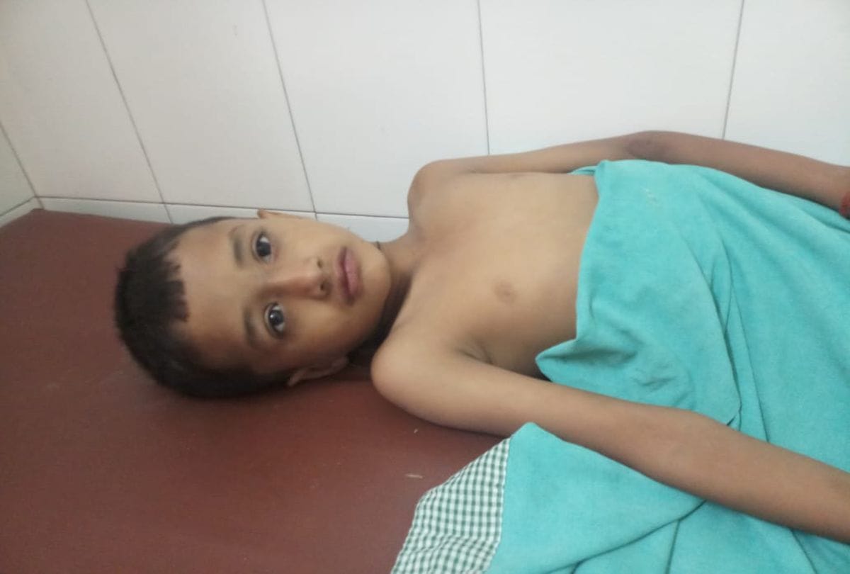 Agra News: six year old yuvraj save in bus accident on yamuna expressway in agra