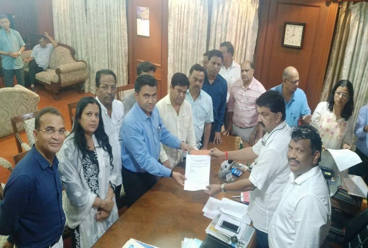 Goa Congress split, 10 out of 15 MLAs want to merge with ruling BJP