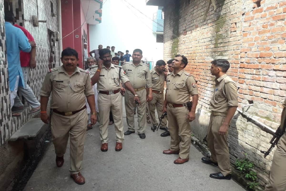 illegal weapons recovered from madarsa in Bijnor, Anti-Terrorism Squad interrogated six accused