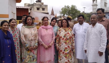 Late BK birla daughter Osteogenesis done on manikarnika ghat of varanasi