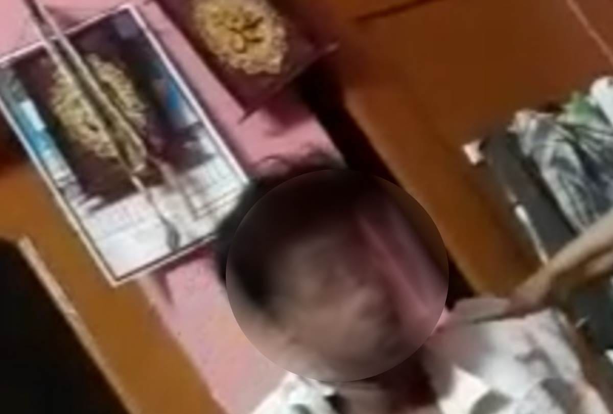 woman beaten her husband in lucknow