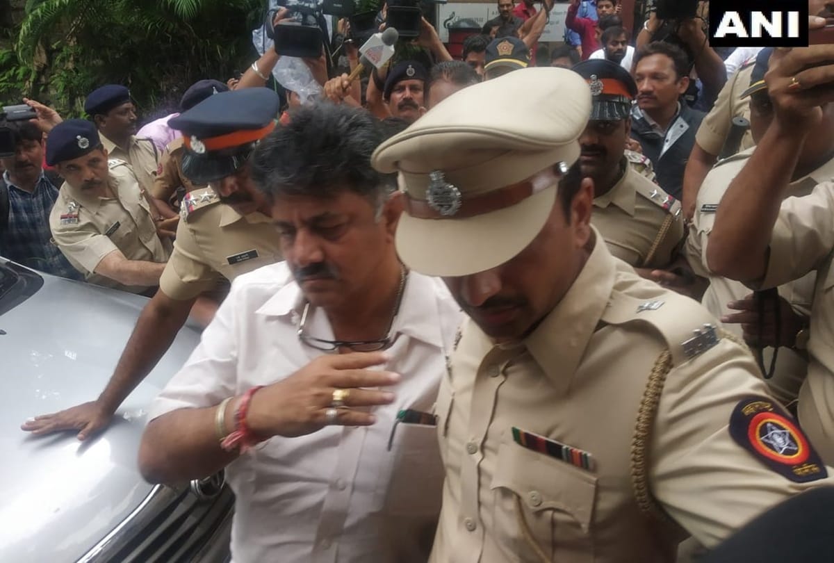 Congress leader DK Shivakumar arrives at ED office in connection with a money laundering case