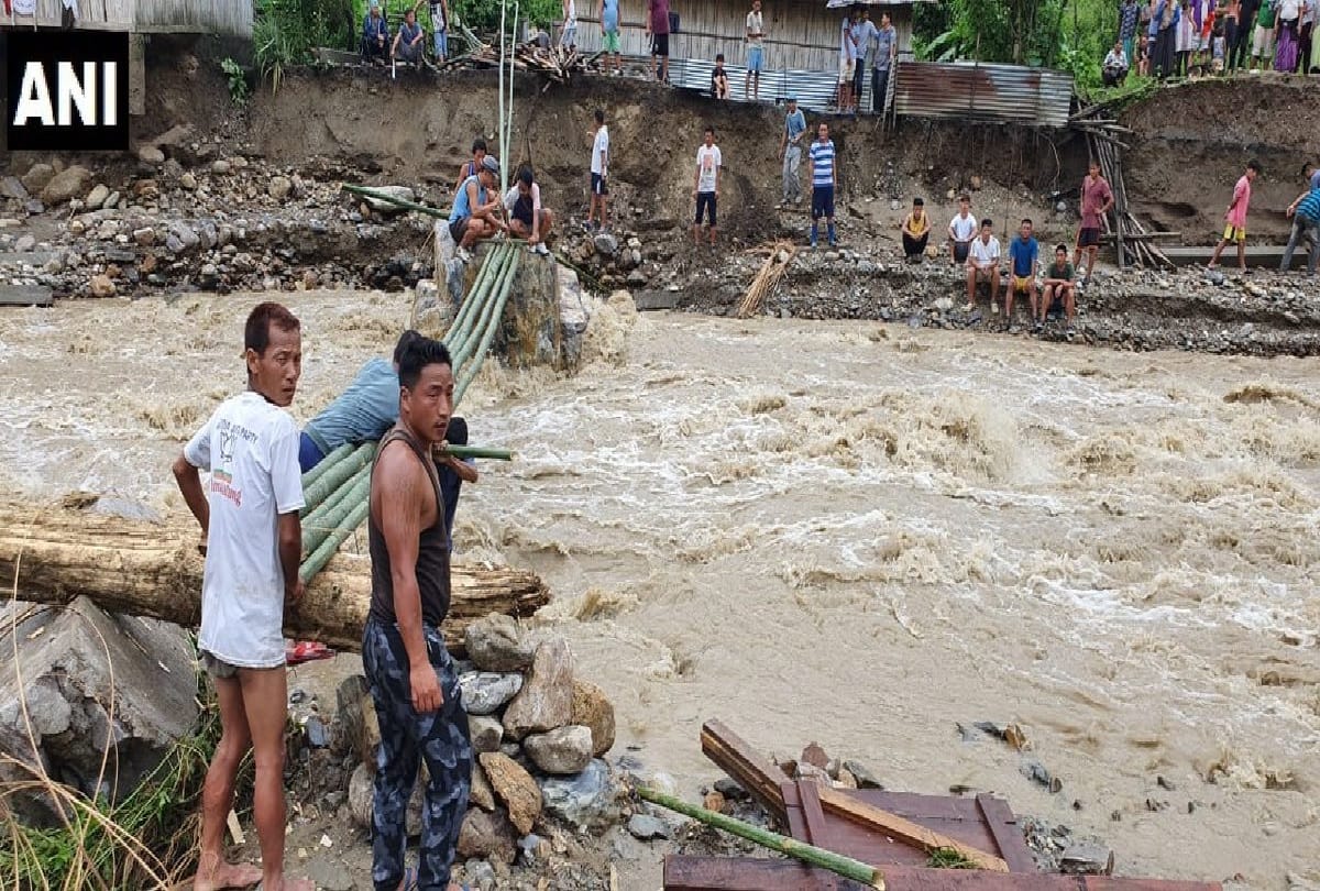 Floods In eight districts of Assam, Heavy rains may occur in many states including UP and Bihar