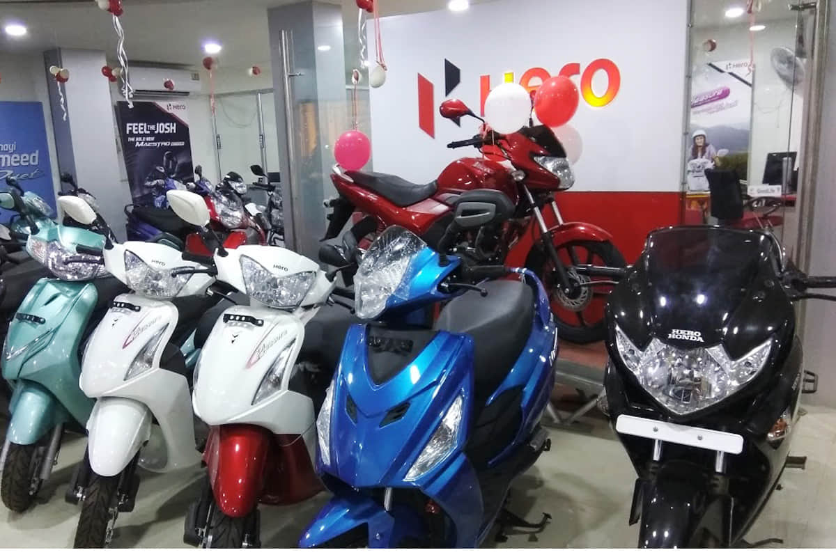 Hero Splendor Hero Passion and Maestro Offer on 100 Million Celebration Discount hero motocorp 100 million celebration offer hero scooters india hero motorcycle india hero motocorp bikes in india