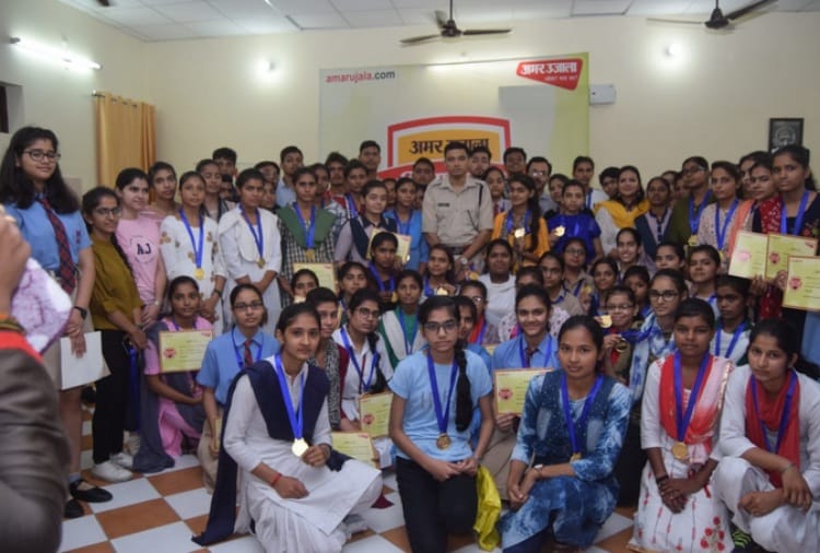 amar ujala bhavishya jyoti programme in rohtak to honour meritorious students