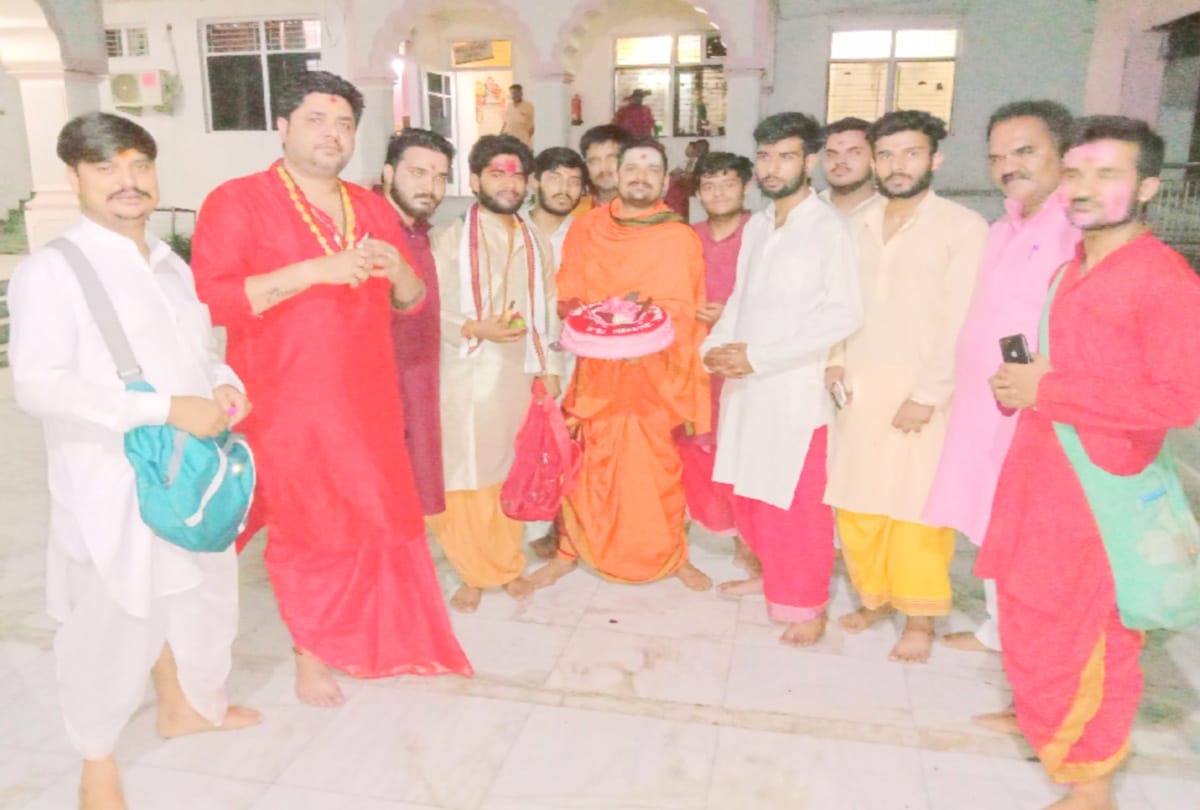 cake cut on maa jawala ji birthday in kangra himachal