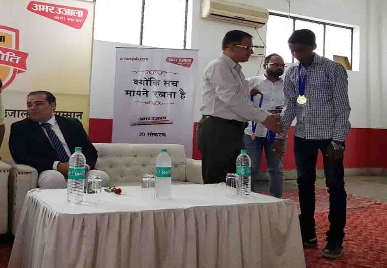 Amar ujala bhavishya jyoti samman event in hardoi