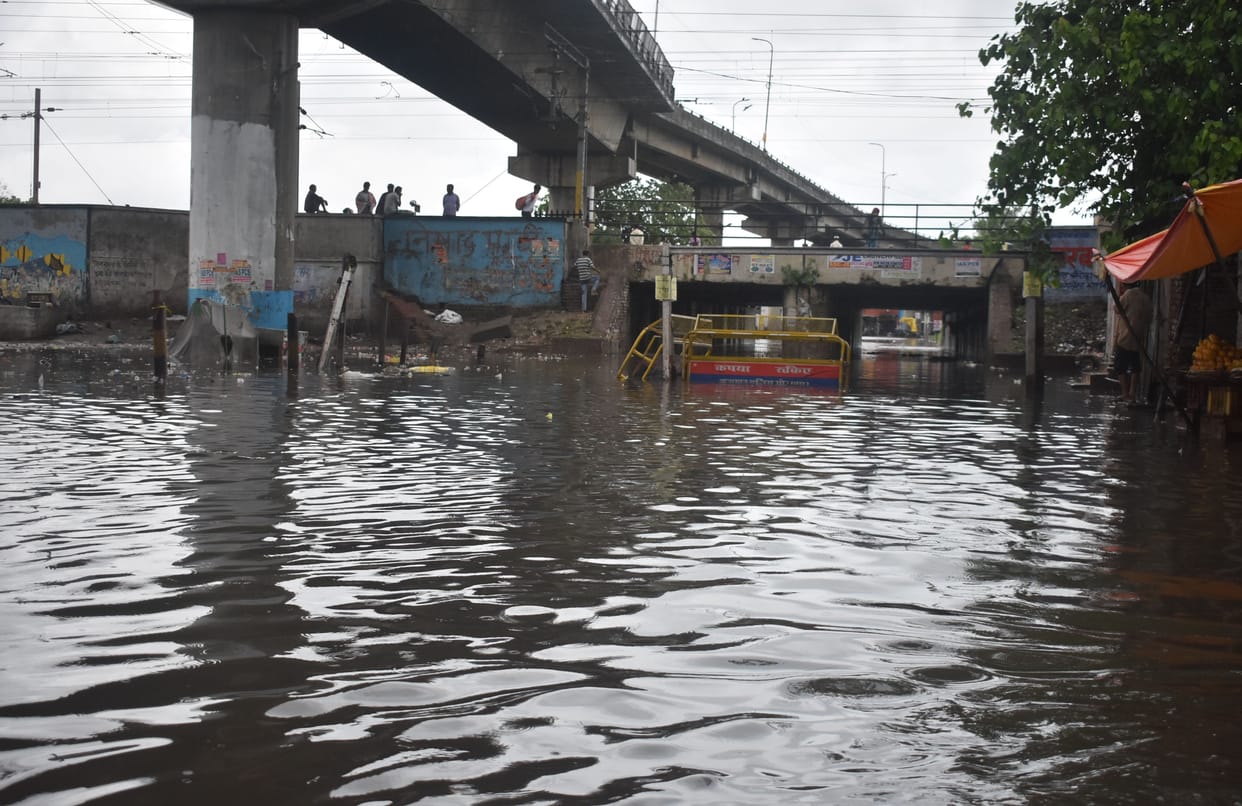 havy rain in gorakhpur