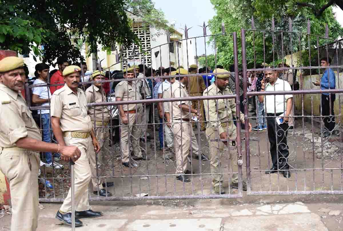 kanpur dm raid in rto office