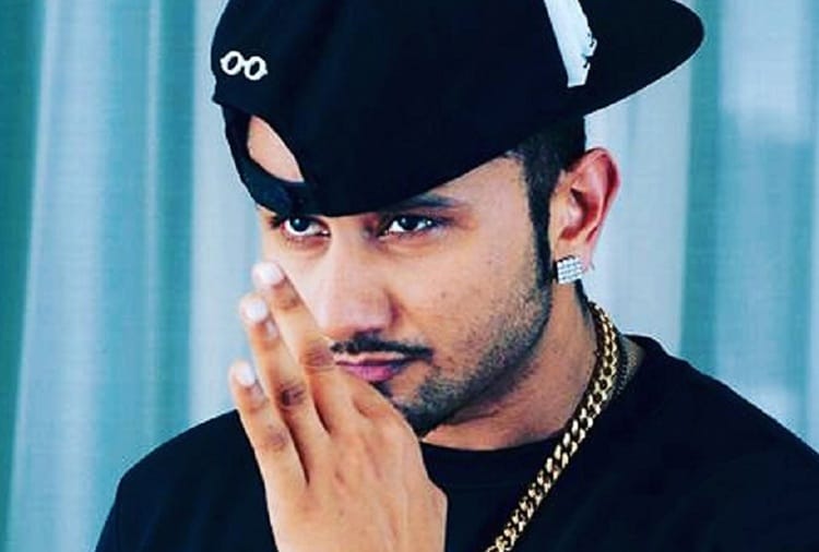 Police filed FIR on Singer Honey Singh for lewd lyrics in makhna song
