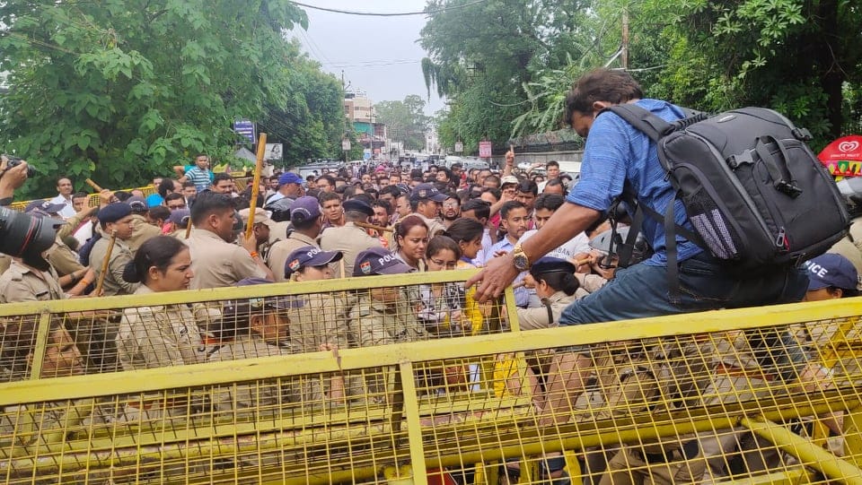 Uttarakhand 108 ambulance service Former Workers fight with police 
