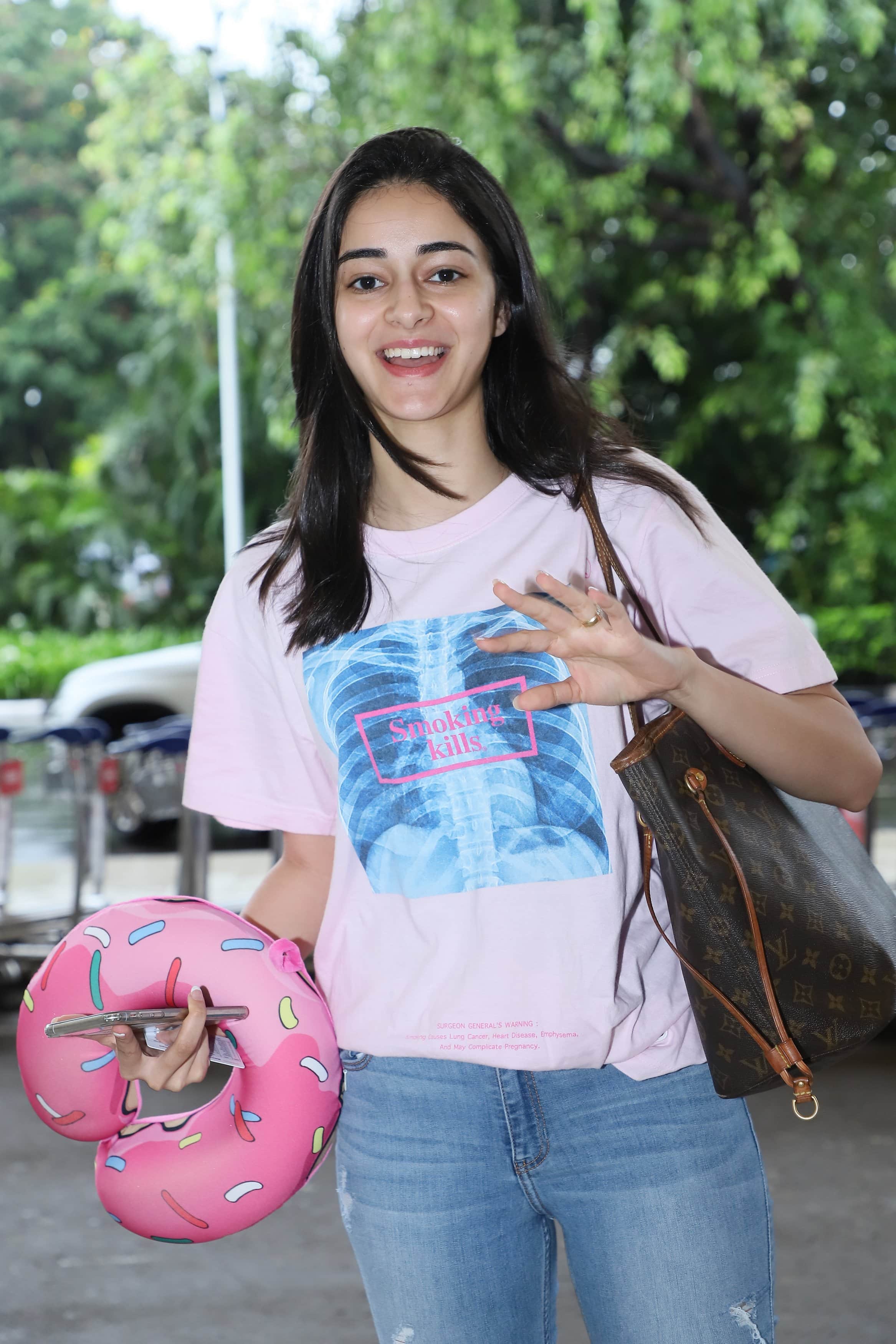 sanjay kapoor comment on ananya pandey dress users getting troll