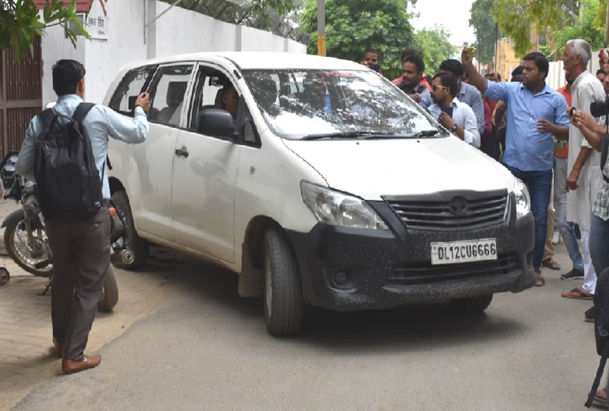 Discussions on social media about CBI raid on Bulandshahr Dm