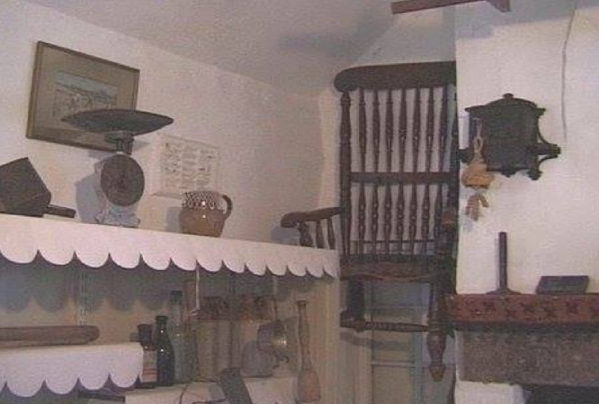 Mysterious chair of death has apparently killed every person who sat in it